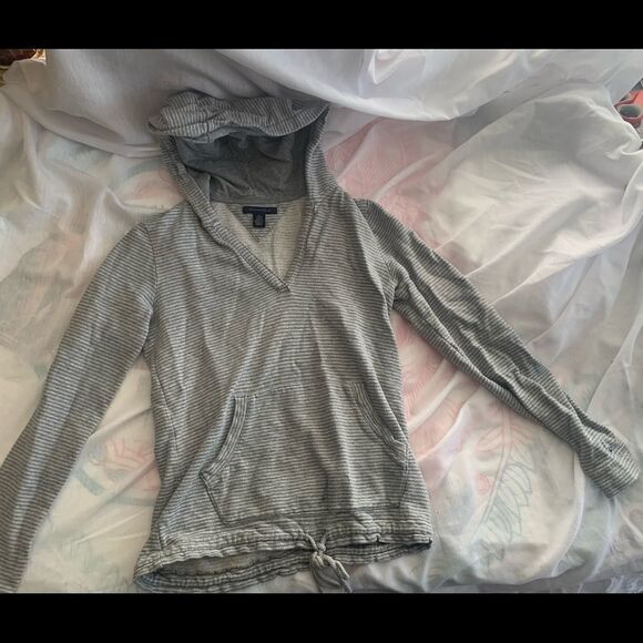 Tommy Hilfiger Tops - Tommy Hilfiger hoodie